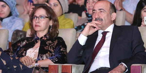 Nazir xanımı ilə Bakıda konsertə qatıldı (FOTO)