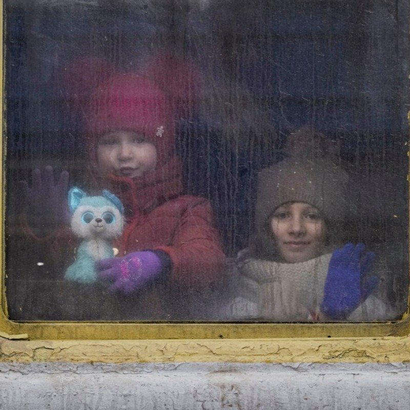 Daha 30 ukraynalı uşaq reabilitasiya üçün Azərbaycana gətirilib