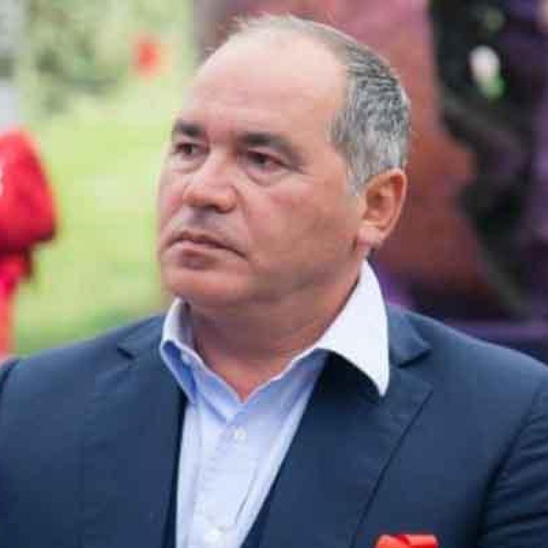 Milyarder Fərhad Əhmədov üzərində həbs olan yaxtasına görə Bakıda məhkəmədə dindirildi