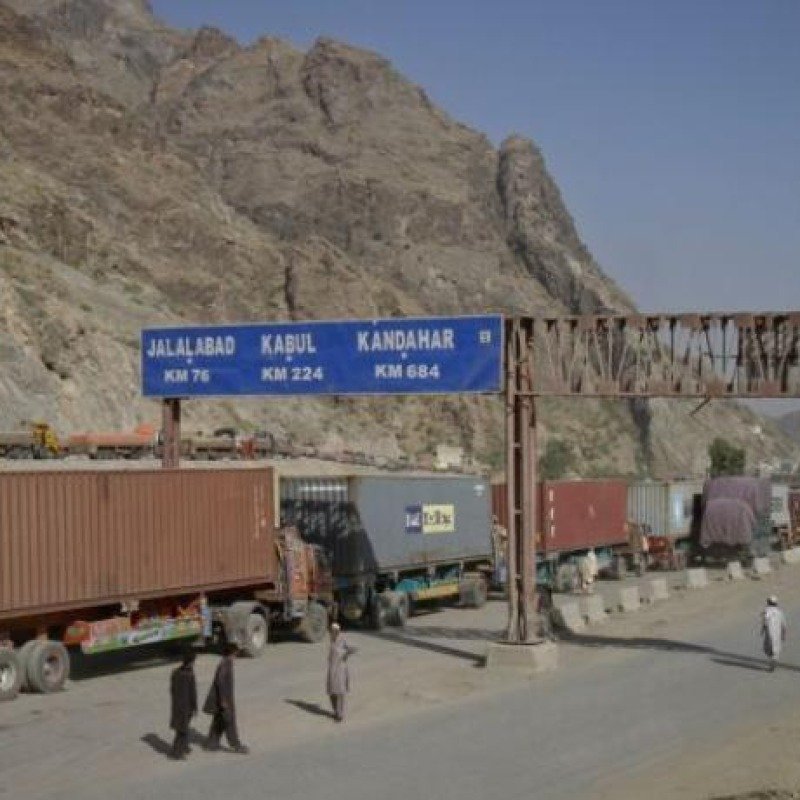 Azərbaycan Əfqanıstana dizel satıb qurudulmuş ərik və daş alır