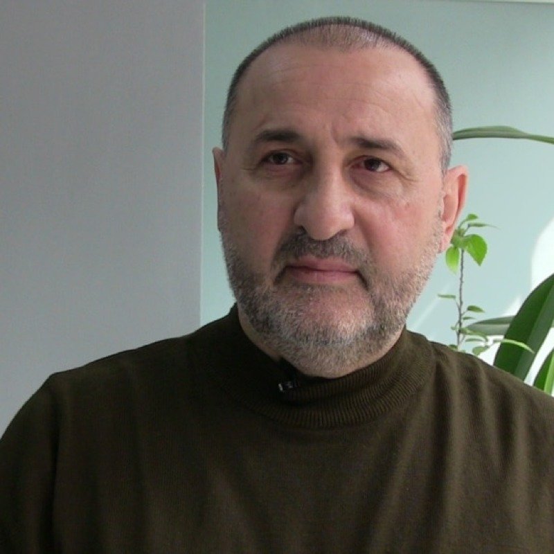 Ailəsi Nazim Bəydəmirlinin təcili xəstəxanaya köçürülməsini tələb edir