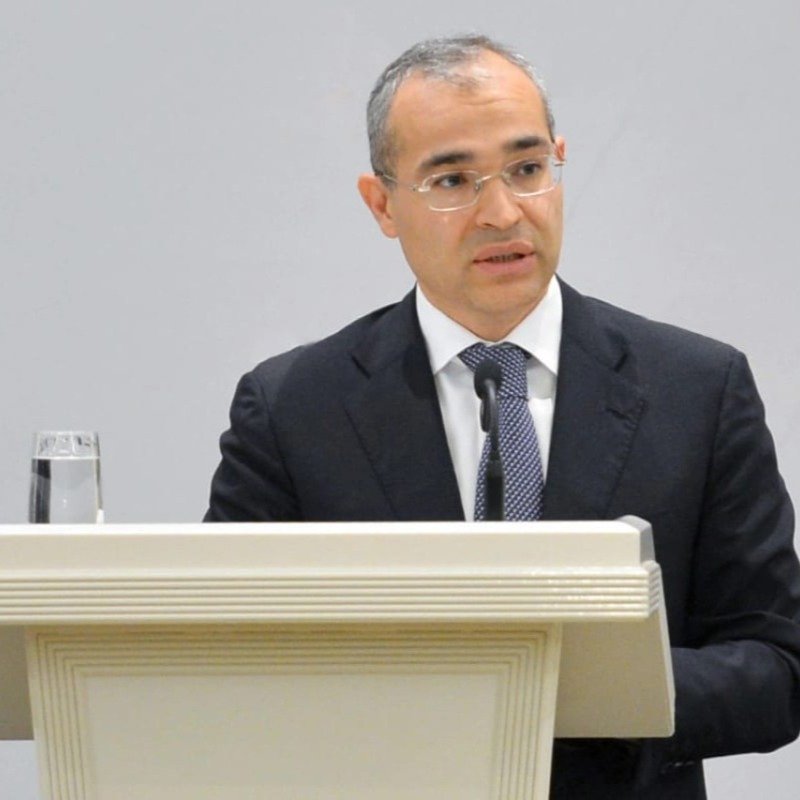 Nazir və iqtisadçıdan rəqəmlərlə fərqli "inkişaf" izahı