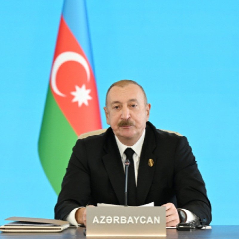 Zirvə Görüşü Prezident çıxış edib