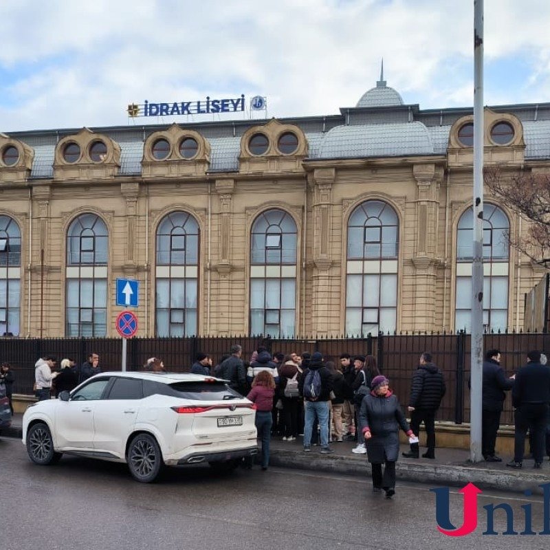 Bakıda 10-cu sinif şagirdi müəllimi GÜLLƏLƏDİ