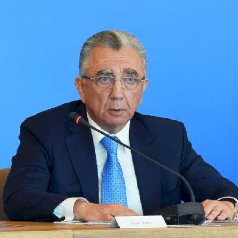 Eldar Əzizovun uzağa püskürən töhməti – Bəs “qulağın dibi”nə nə vaxt çatacaq?