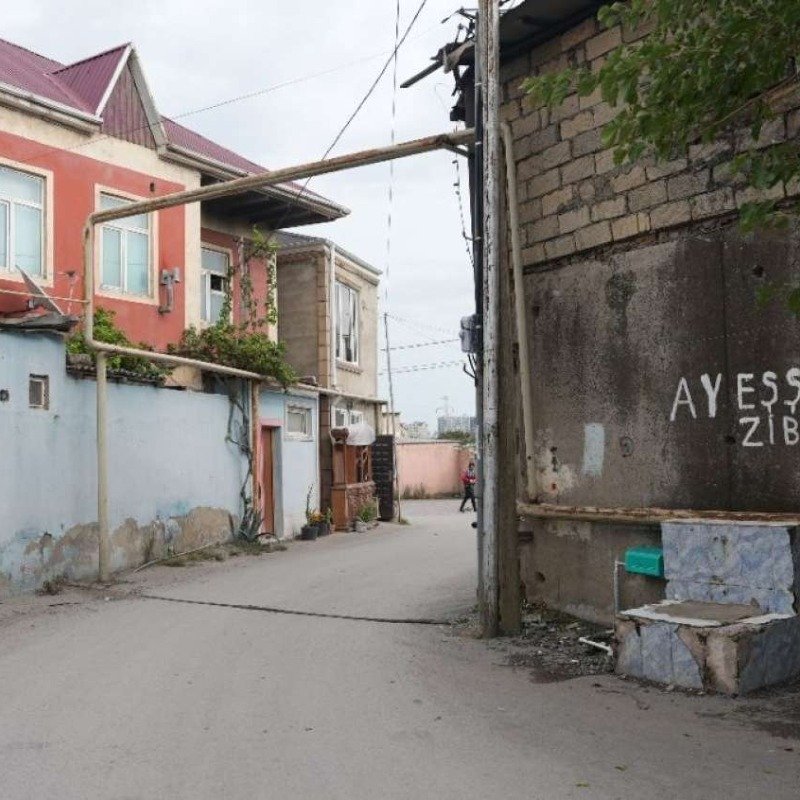 “Dərnəgül” bazarının arxasında evlər sökülür - Nə qədər pul veriləcək?