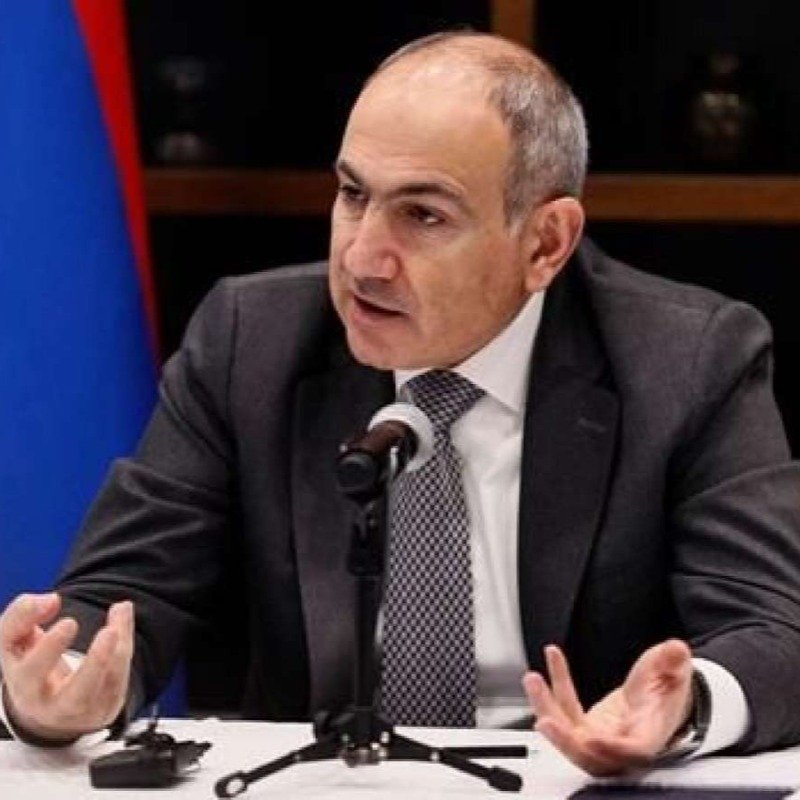 "Siz 3 nəfər, debatlara gələcəksiz, ya yox?" - Paşinyan