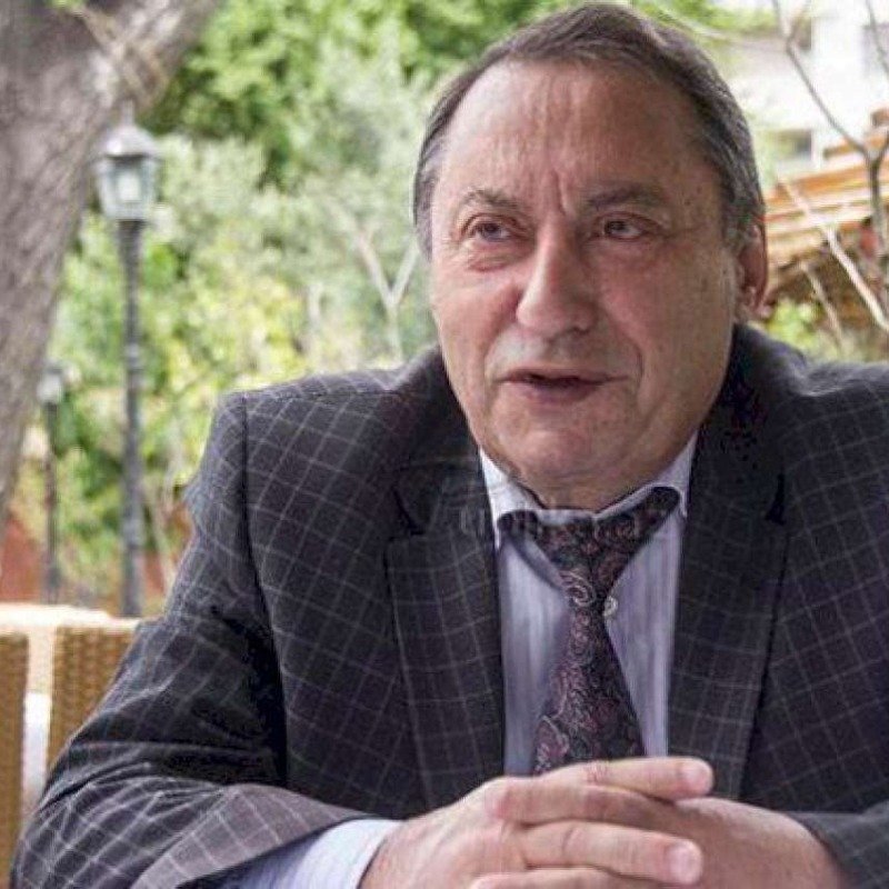 “Onu hökmən Ramiz Mehdiyevdən almaq lazımdır” – Əli Ömərov