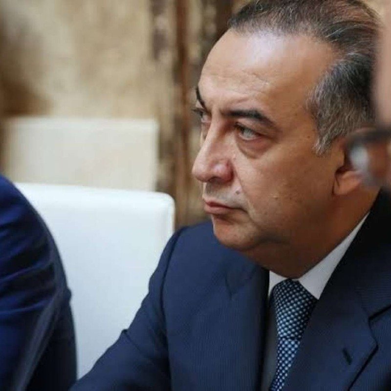 Keçmiş məmura bağlı olduğu deyilən şirkətə 800 min manatlıq SİFARİŞ