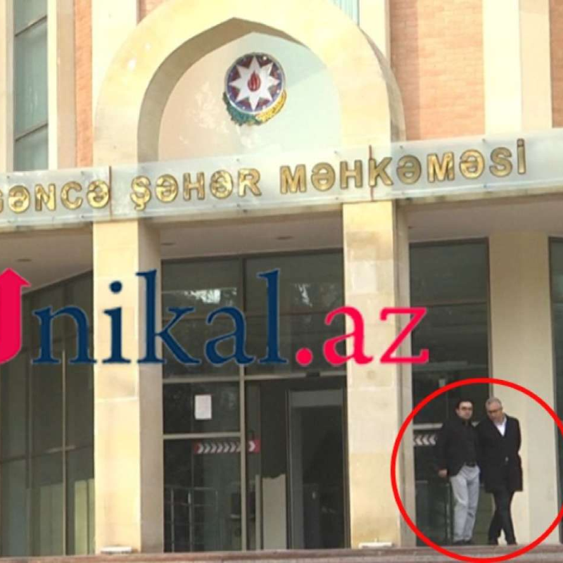 Kamran Əsədov məhkəmə qapılarında...