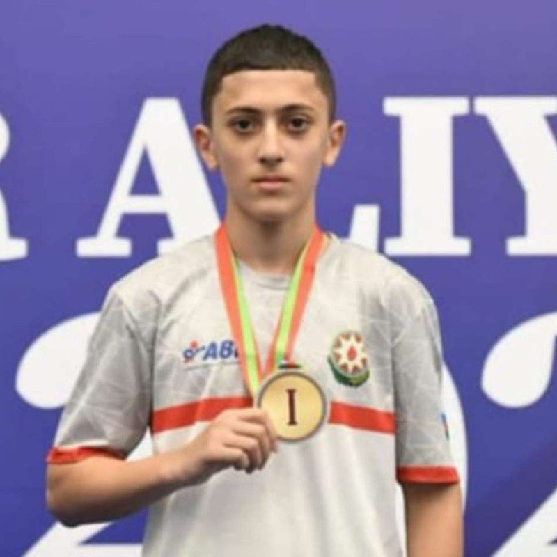 16 yaşlı boksçu sınaq döyüşü zamanı öldü