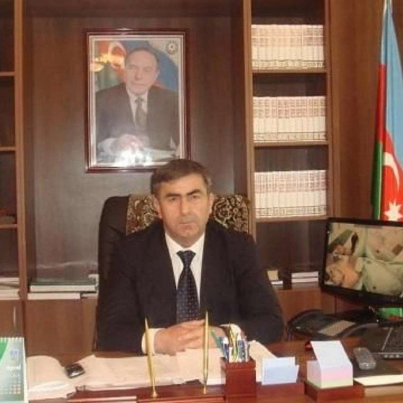 İcra başçısı müğənnini həbs etdirib?