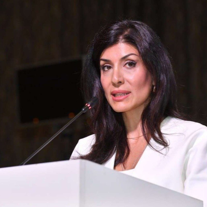 Deputatdan uşağını döyən valideynlərin cərimələnməsinə ETİRAZ