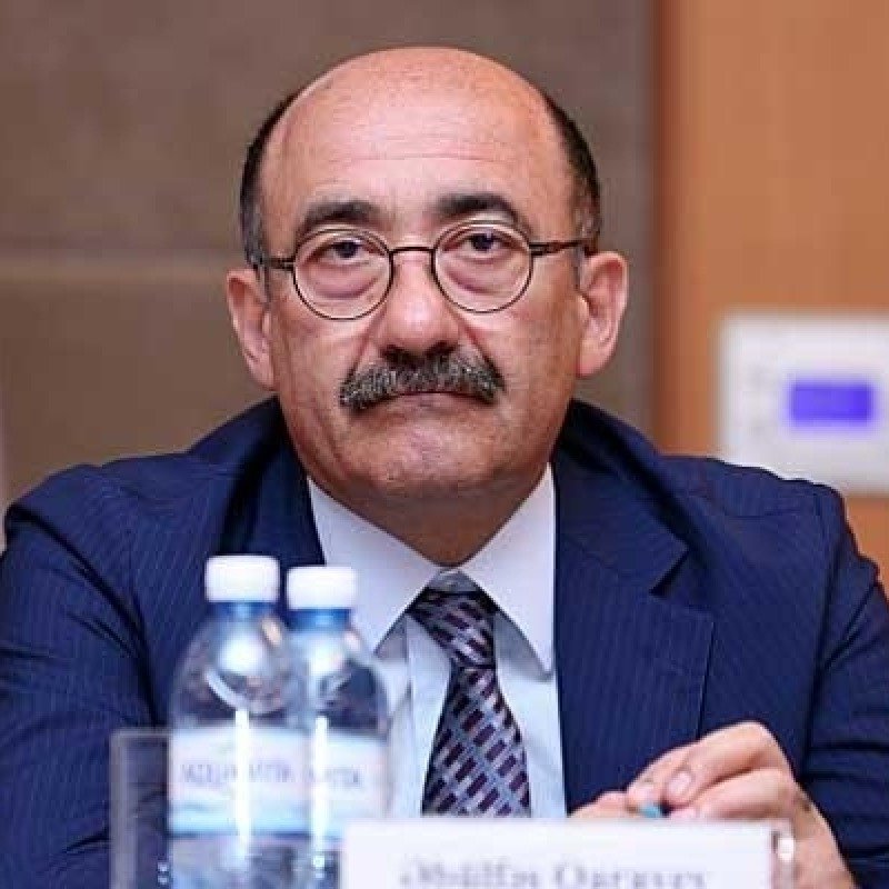 Sabiq nazirin əsl soyadı AÇIQLANDI -  (FOTO)