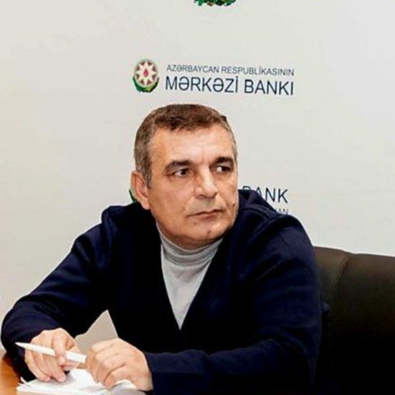 İqtisadçı: "1 milyon niyə işsiz kimi qeydiyyatda deyil?!"