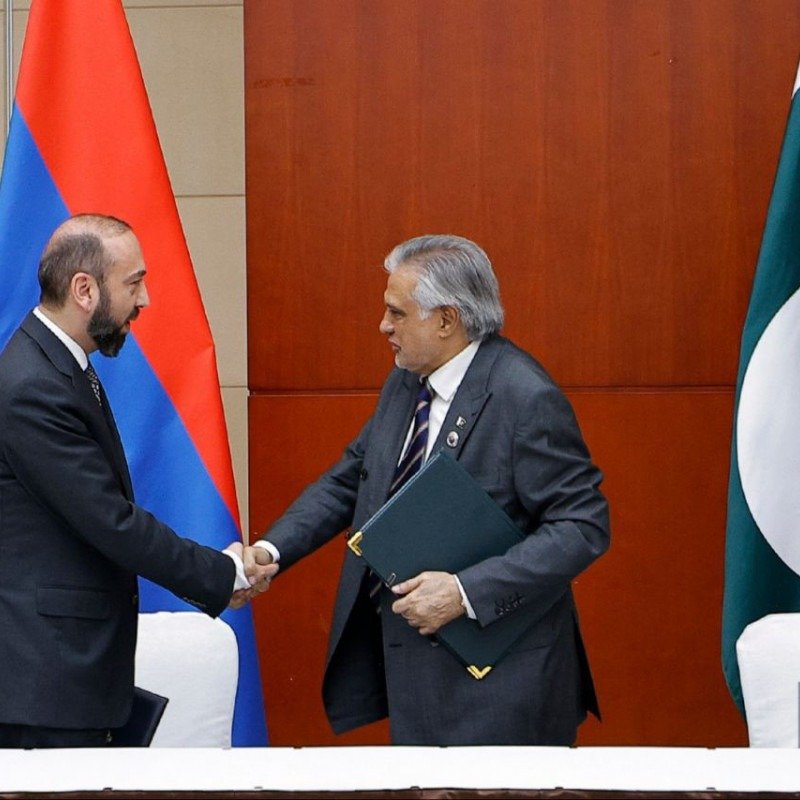 Ermənistan və Pakistan diplomatik əlaqələr qururlar