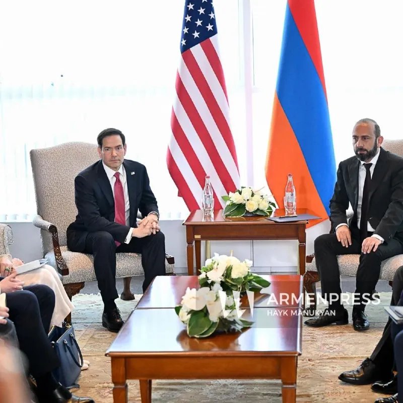 Rubio seçkiöncəsi Paşinyana dəstək bildirib
