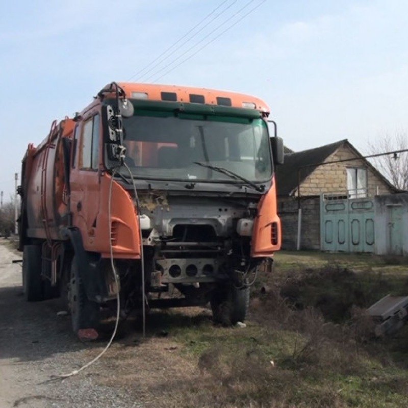Xidməti avtomobili nasazlanan kimi maaşı kəsildi – ŞİKAYƏT