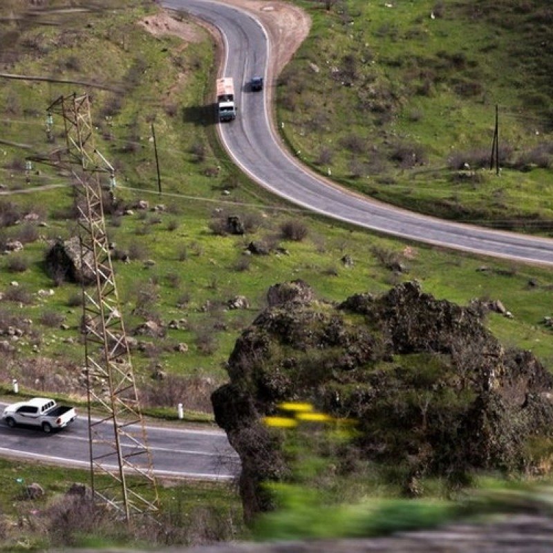 Zəngəzura “səmərəsiz ərazi” deyən deputatdan reaksiya