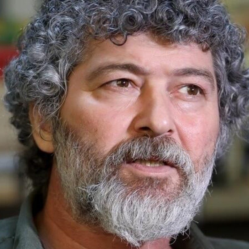 Şahbaz Xuduoğlu Bakıda kitab sərgisinə buraxılmadı – QALMAQAL