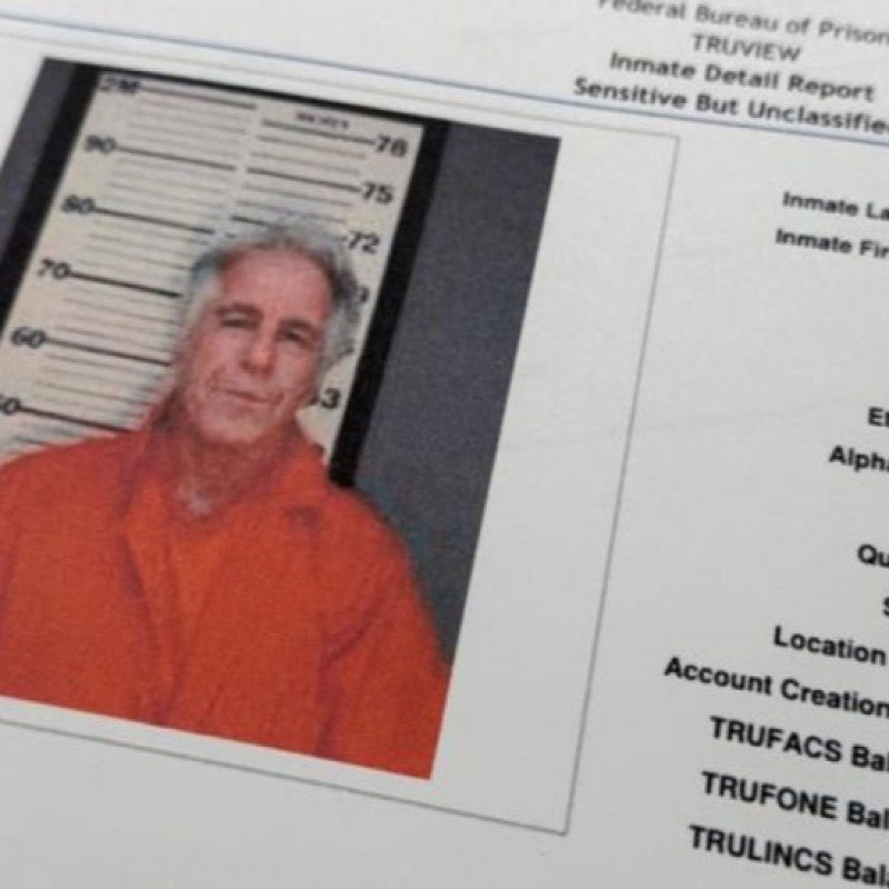 ABŞ Ədliyyə Nazirliyi Epşteynin sənədlərində adı çəkilən 300 tanınmış şəxsin​​ siyahısını dərc edib