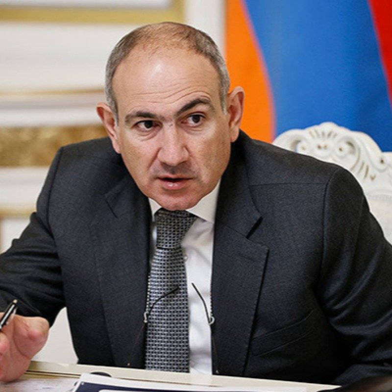 Paşinyan: Qarabağ hərəkatını davam etdirməməliyik