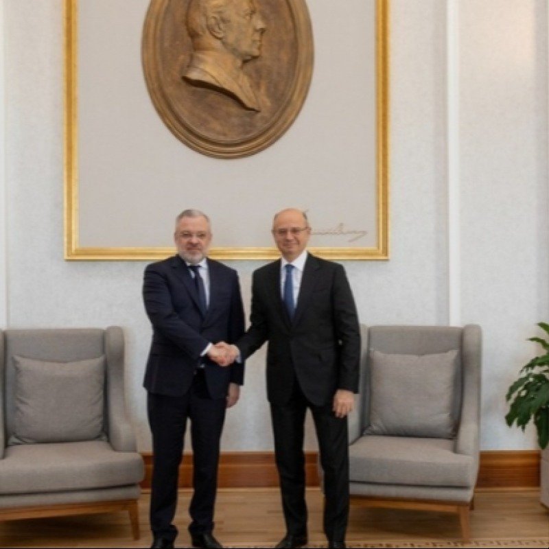 Ukrayna Azərbaycanla iqtisadi əməkdaşlıq planı imzaladı