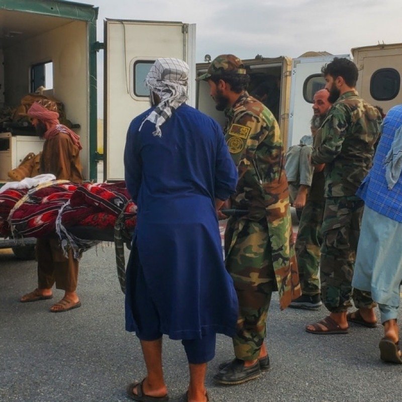 Əfqanıstanda zəlzələdə yüzlərlə ölən var