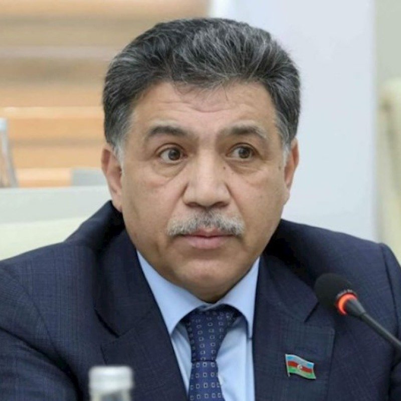 Deputatdan Kəramət Böyükçölün fikirlərini paylaşmasına reaksiya: “Telefonum qardaşım oğlunda olub”