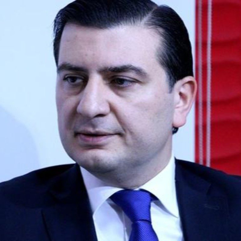 Azər Qasımlı: "Ailə üzvlərini burada təhlükədə qoyub, özün diskotekada əylənirdin?"