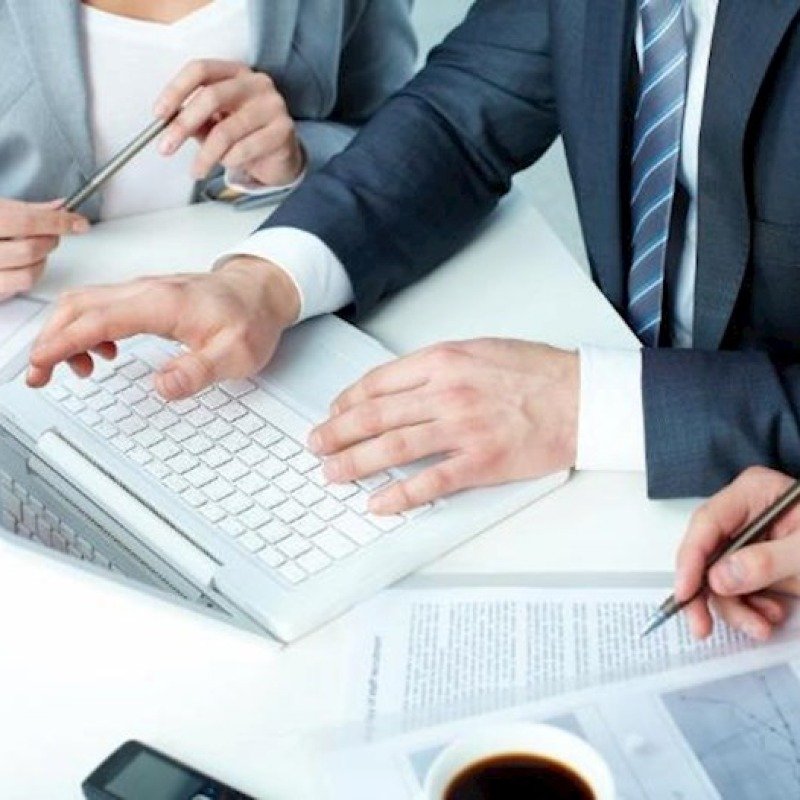 Həyat yoldaşı ilə eyni iş yerində işləyənlər üçün...