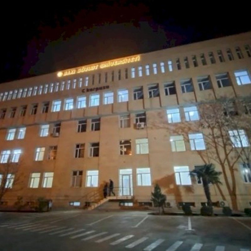 Bağlanan özəl universitetin binası BDU-ya verildi