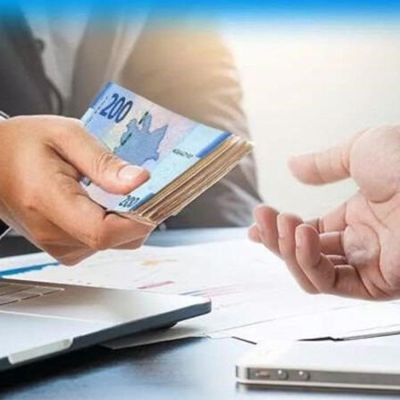 Nazirliyin "işçisi"ndən 8000 manatlıq dələduzluq