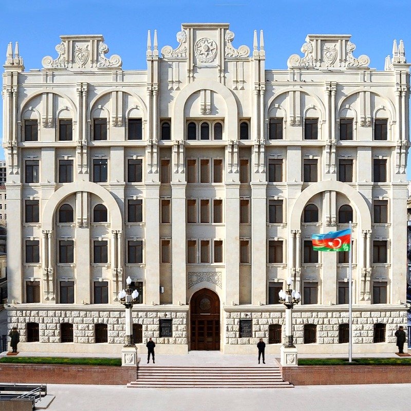 Vətəndaşların şəxsi məlumatlarını xarici kiberbunkerlərə ötürən ələ keçdi