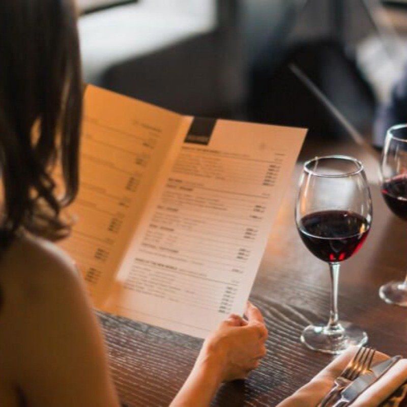 Bir yemək 650, şərab 1700 manat - Bakının ən bahalı restoranları - ARAŞDIRMA