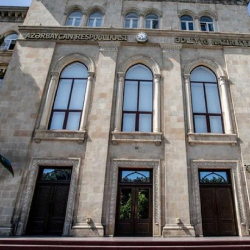 Nazirlik Vəli Bayroyevdən 18 min manata ofis icarəyə götürüb