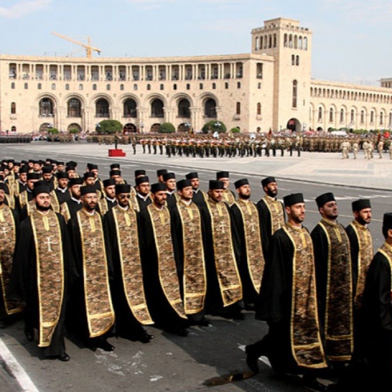 Ermənistan ordusunda ruhani təmsilçiliyi ləğv olunub