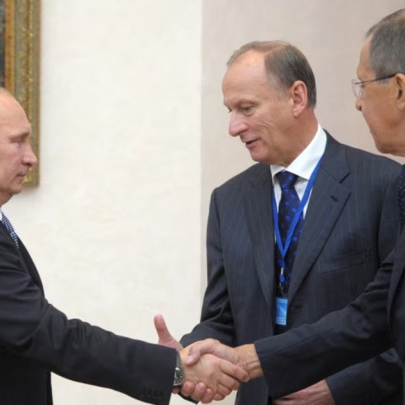 Rusiyanı 25 ailə idarə edir - Araşdırma