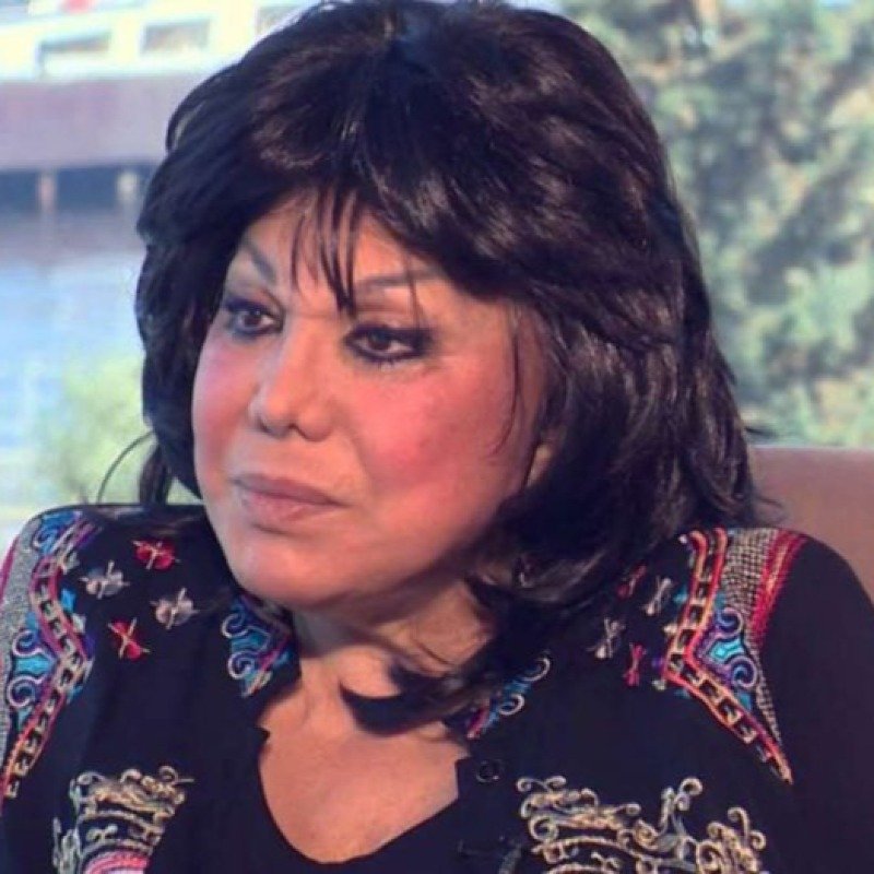 Flora Kərimova: - "Mənim tör-töküntülərimlə sənətkar olub..."