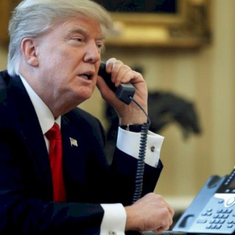 Tramp Putinə zəng etdi