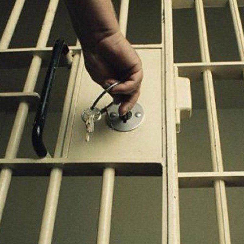 Həmkəndlilərini rüsvayedici məlumatlarla şantaj edən şəxslərə AĞIR CƏZA