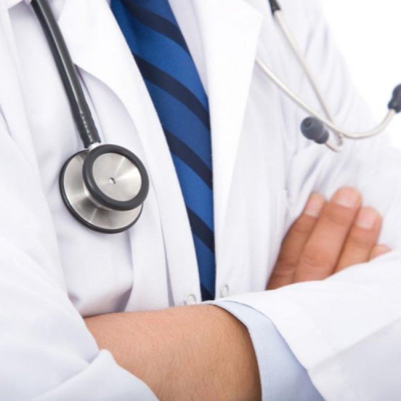 Məhkəmə azyaşlının ölümündə günahlandırılan həkimlə bağlı qərarı açıqladı