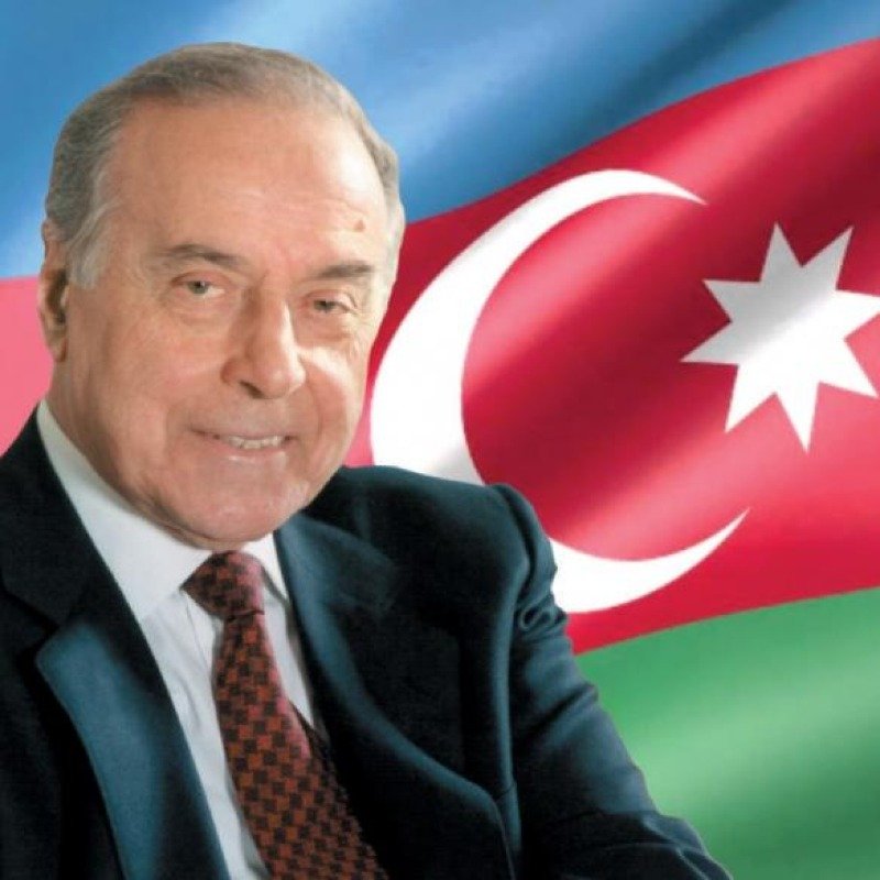 Heydər Əliyevin anım günüdür