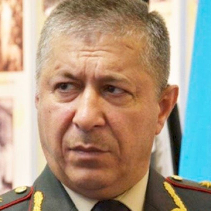 Həbsdə olan general Rövşən Əkbərovdan “Milli Qəhrəman” adı niyə alınmadı?