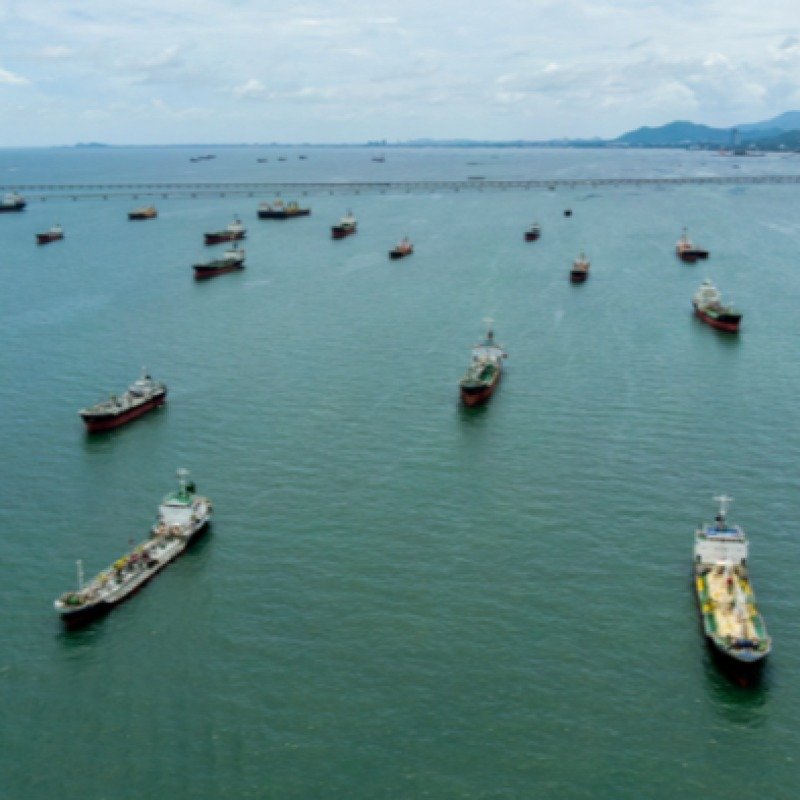 İran: Hörmüz təkcə düşmən gəmilərinə bağlıdır