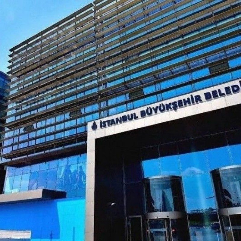 İstanbul Böyükşəhər Bələdiyyəsinə qarşı korrupsiya istintaqı çərçivəsində səkkiz nəfər həbs olundu