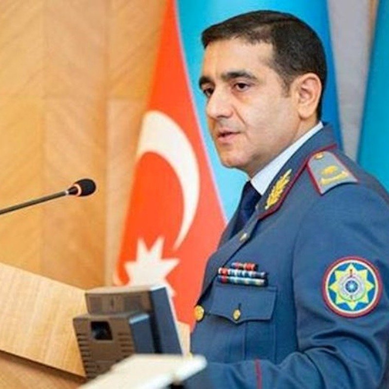 "Boynumda yırtıq yaranıb, bu səbəbdən işləyə bilmirəm"