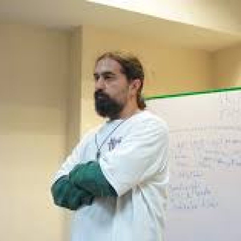 Müəllim: “Qərbi Kaspi Universitetinin törətdiyi qanun pozuntularını hüquqi müstəviyə daşıyacağam”