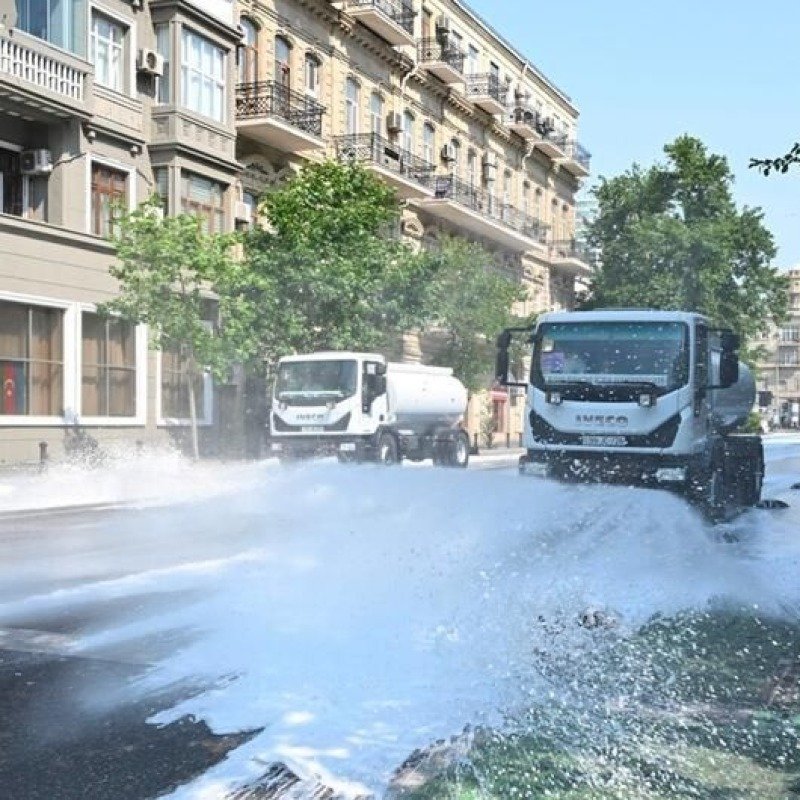 Yolların təmizlənməsində köpük istifadə edilməsi narazılıq yaratdı