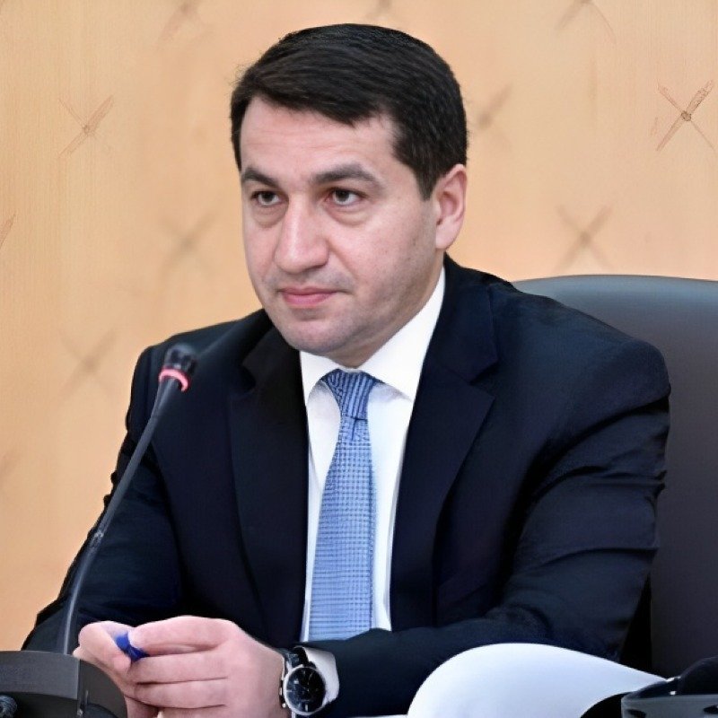 Hikmət Hacıyev: "Neft və neft məhsullarının Azərbaycandan Ermənistana ixracı müzakirə edilir"